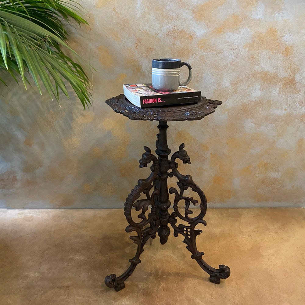 Rust Garden Table / Pot Holder– Sunshine Boulevard